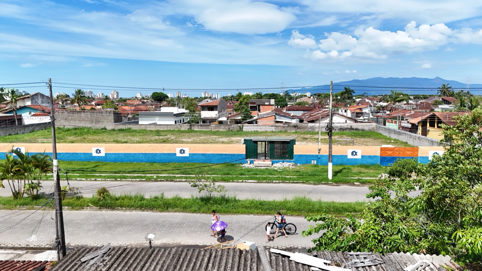 Vista do terreno do Ferrazano com tapume, feita por drone