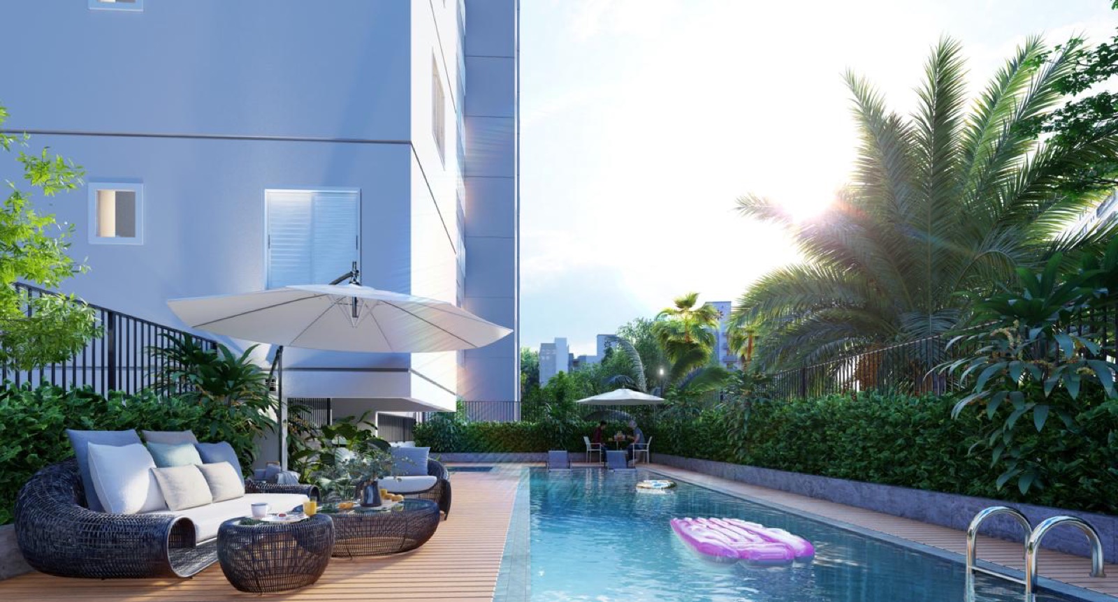 Lounge da piscina com guarda-sol